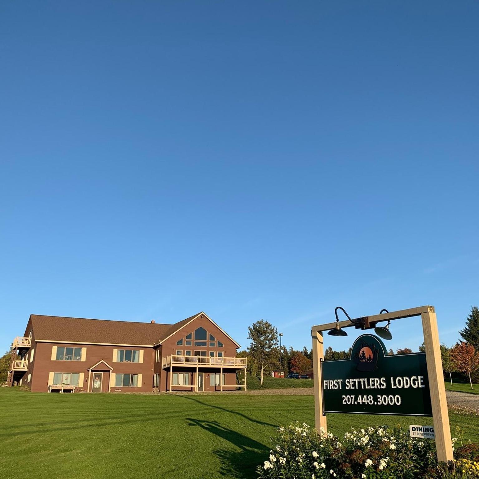 First Settlers Lodge Weston エクステリア 写真